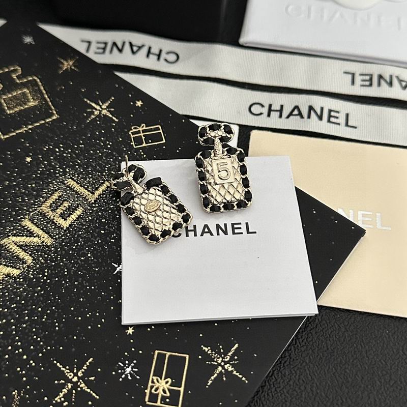 Chanel earing 1lyx400